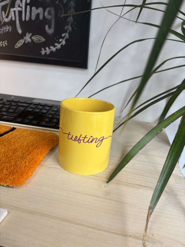 Taza tufting gun